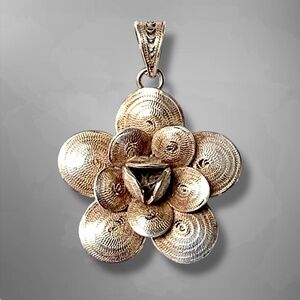 925 sterling silver pendant flower